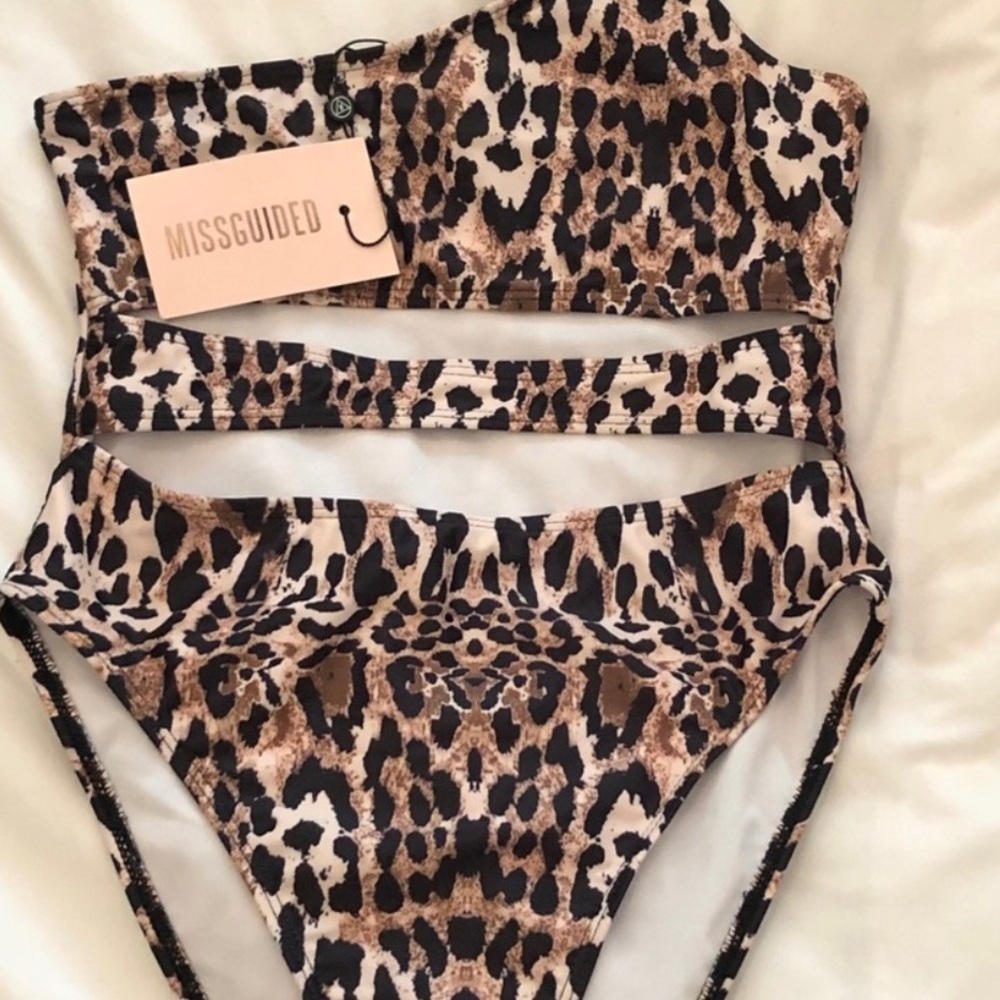 - Leopard print mono mini
